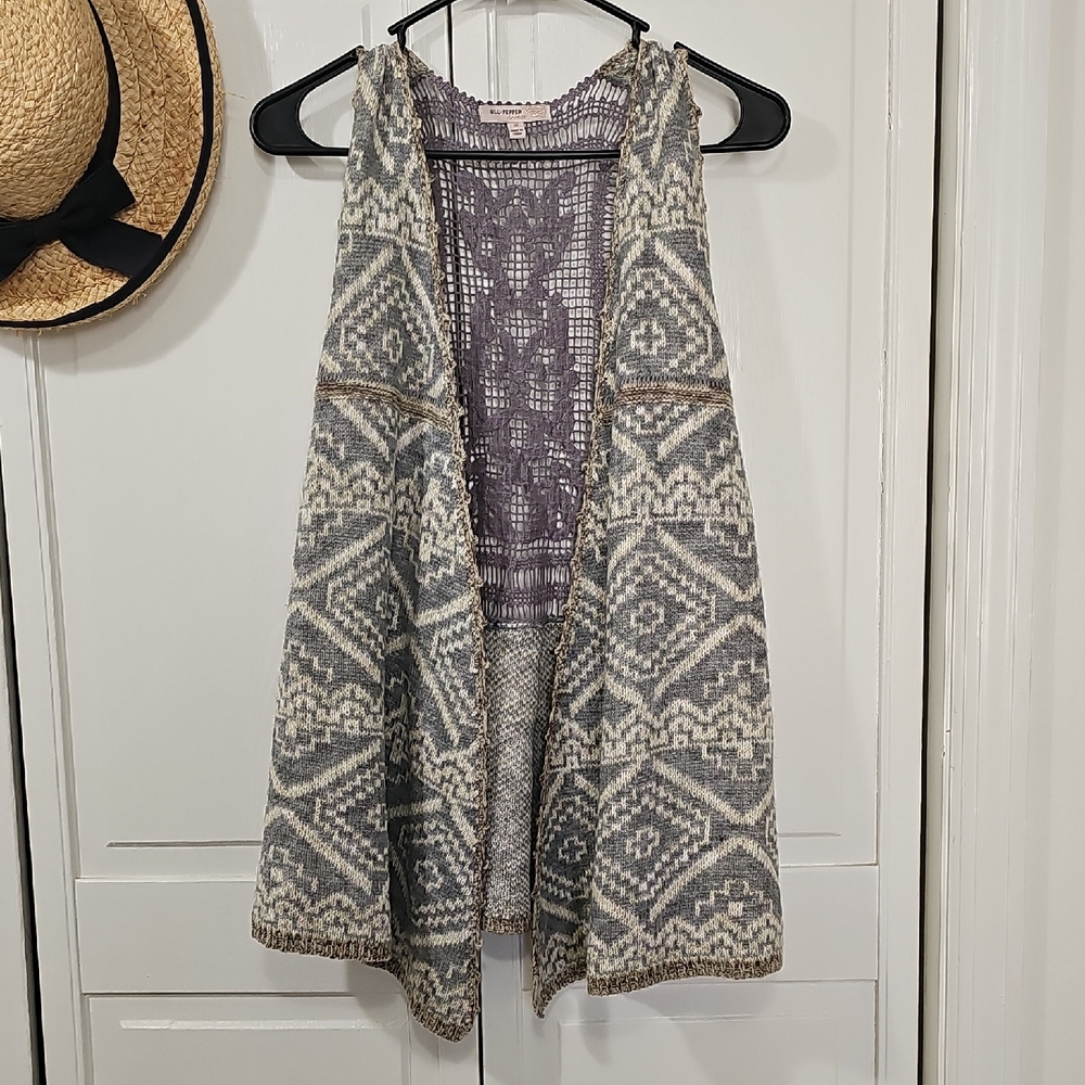 Blu Pepper Vintage Gray Crochet Top